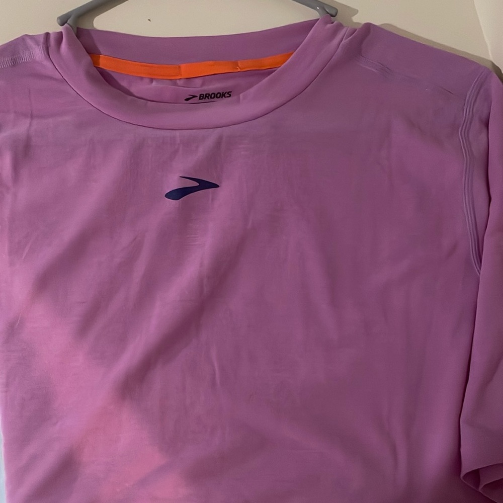 XL lavender Brooks Run Happy Tee